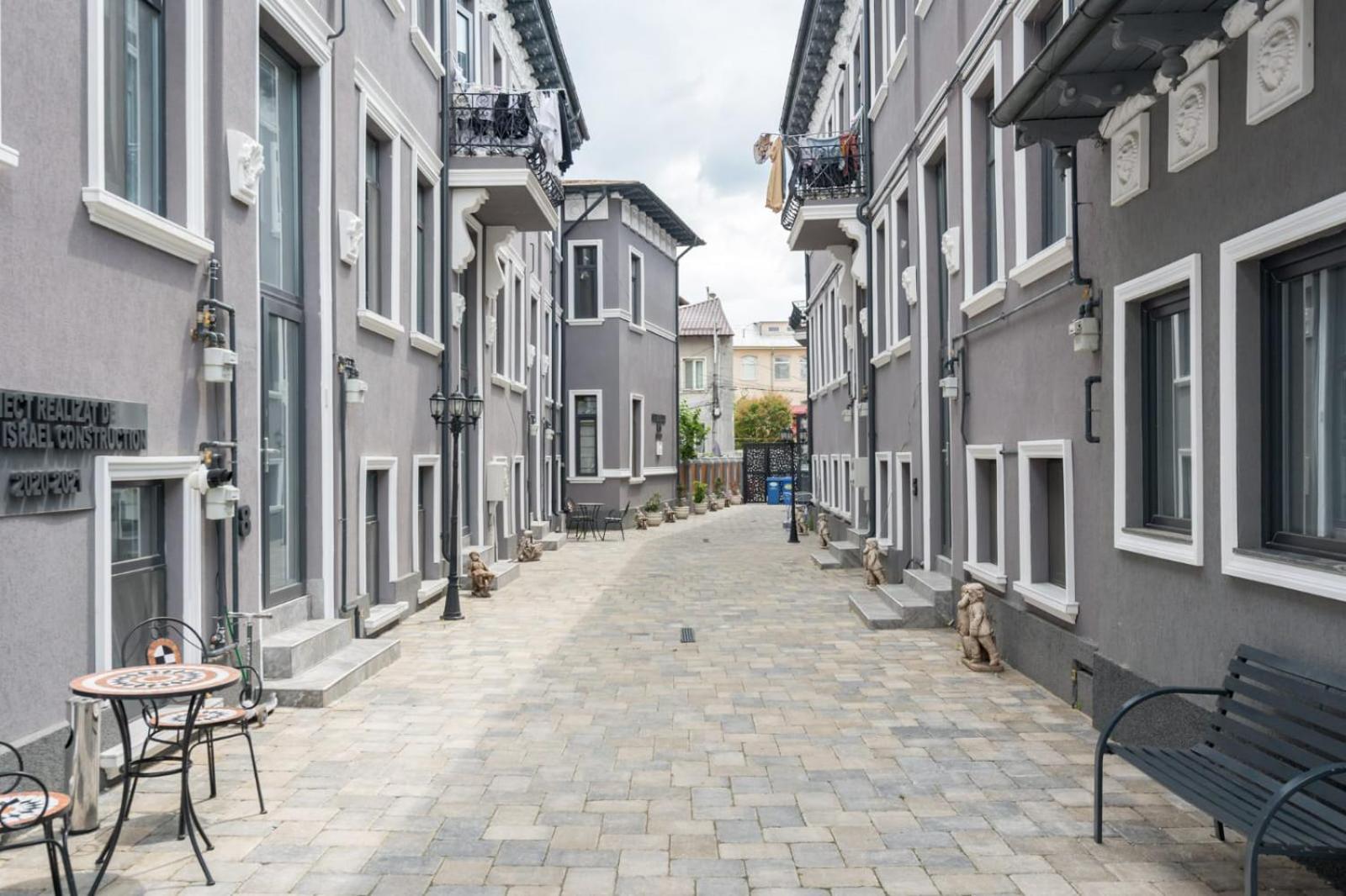 Studio 8 Bucharest Exterior photo